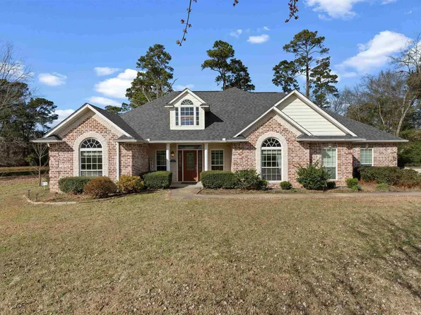 120 Deercrest Dr, Carthage, TX 75633