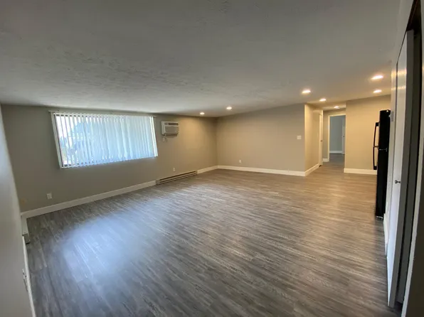 3233 Springdale Rd, Cincinnati, OH