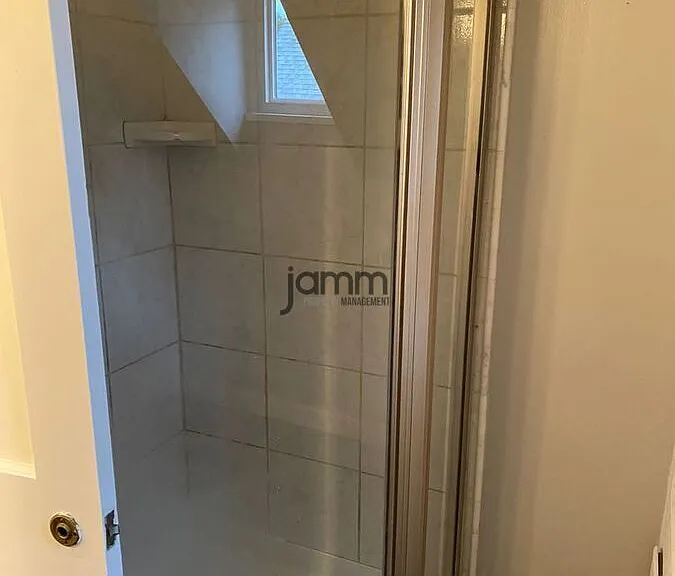 1257 W Clifton Blvd #3 — Photo 11