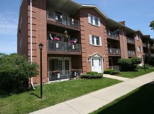 1716 Sable Ln, Mount Prospect, IL 60056