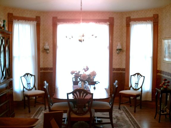 Stunning dining room!