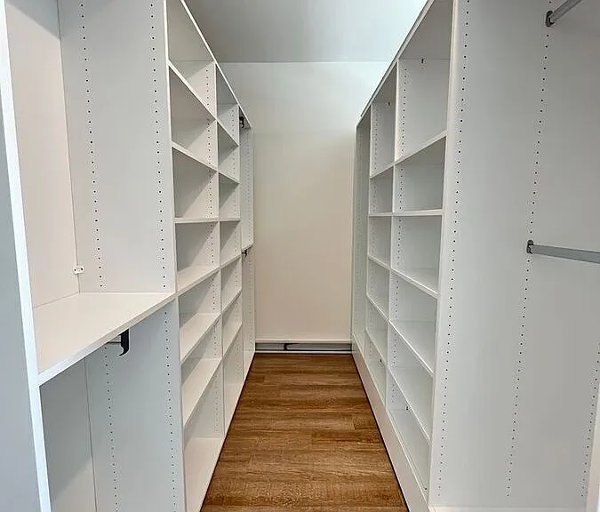 4045 Broadway — Photo 16
