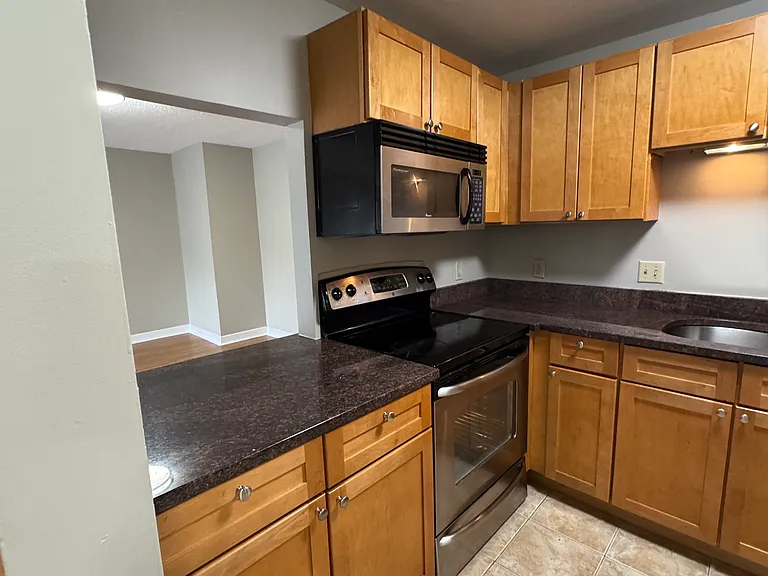 1151 Beacon St — Photo 2