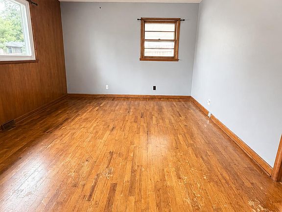 4th image of 1740 Cherry Ln