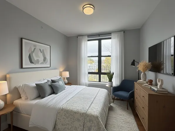 365 Tompkins Avenue image 2 of 14