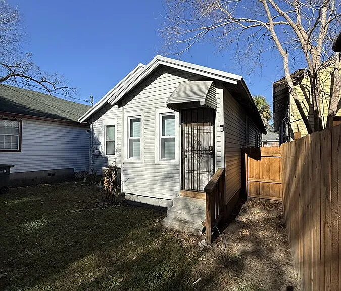 1003 W 46th St — Photo 23
