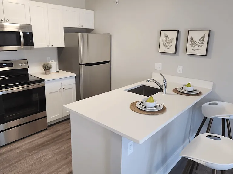 Westlake Place Apartments — Photo 13