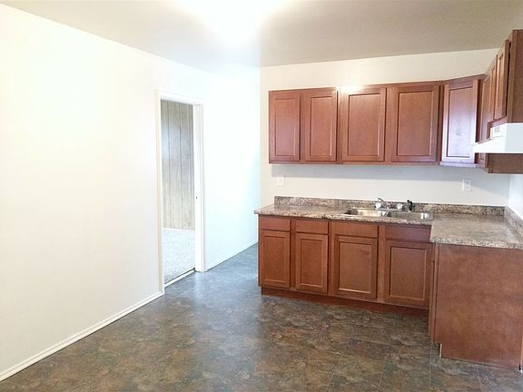 3rd image of 3209 Boynton Ave