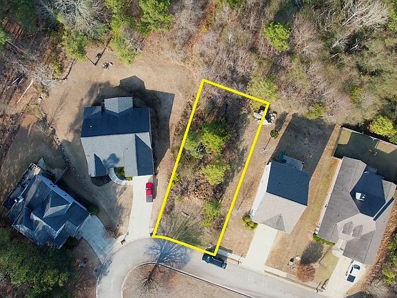 3rd image of 9226 Golfview Cir