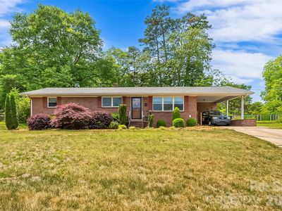 1573 11th St NW, Hickory, NC, 28601
