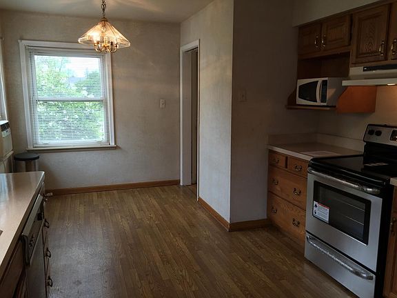 5th image of 426 Gardner Ave