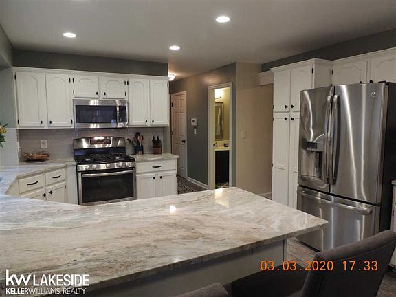 3rd image of 48629 Park Place Dr