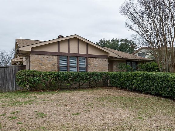 4th image of 2712 Chancellor Dr