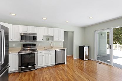 5th image of 15 Jeffrey Ln