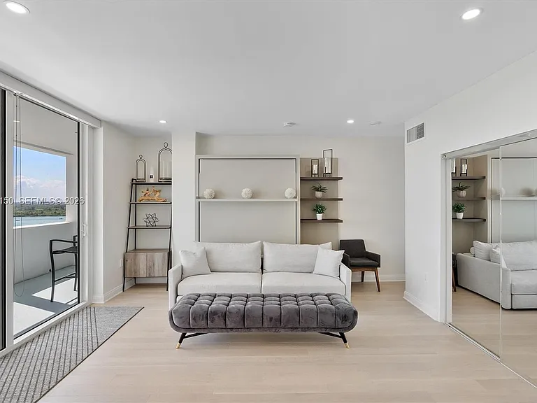 10275 Collins Ave #1530 — Photo 26