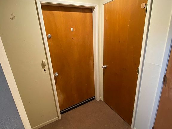3rd image of 1642 Beaver Pl #Bp-06