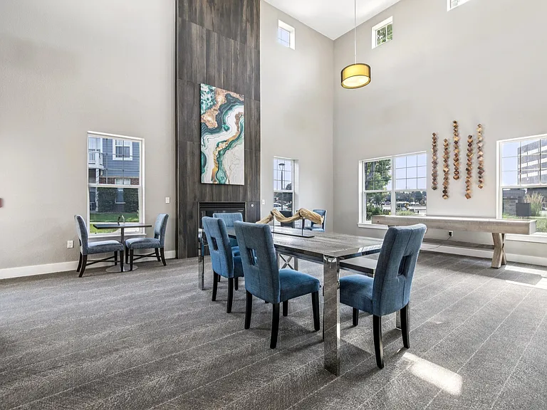 Bear Valley Park Apartments — Photo 22
