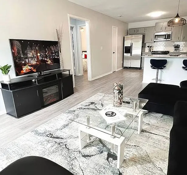2008 Cypress Pl — Photo 2