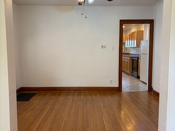 5th image of 3108 Indianola Ave APT 1