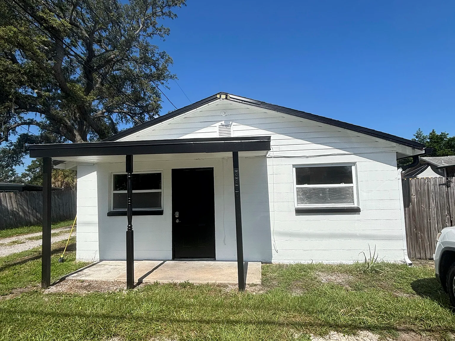2 bed, 900 sqft, $1,950 — Photo 1