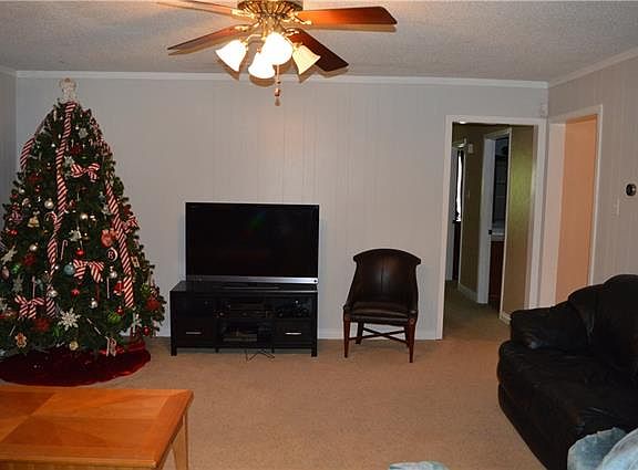 4th image of 2101 Kimberly Dr