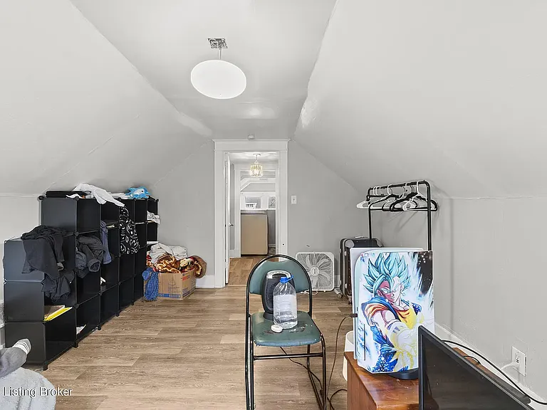 1456 Beech St — Photo 33