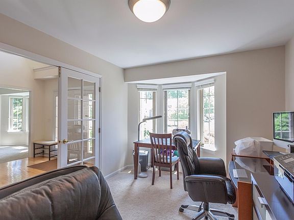 5th image of 5936 Rollingwood Dr