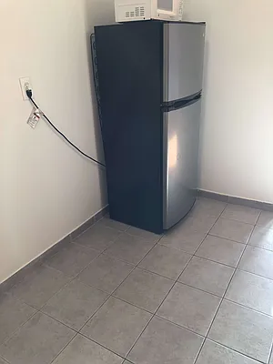 Rented by Metroline Realty | media 19