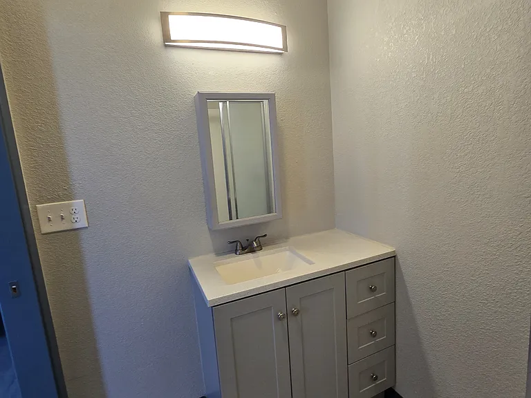 610 Ange St — Photo 10