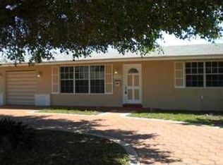 2321 Nassau Dr, Miramar, FL 33023