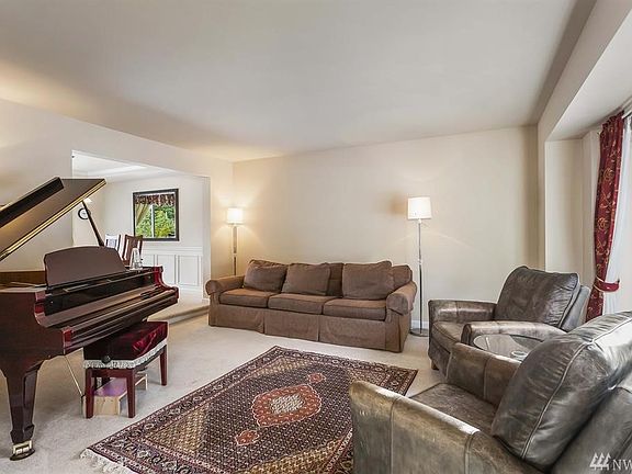 4th image of 23488 Warwick Pl NW