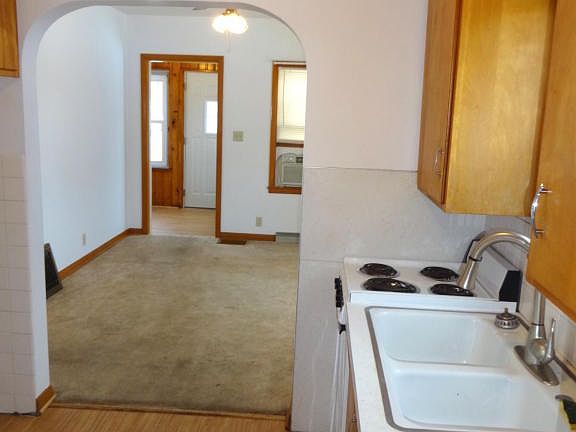 5th image of 1214 Sheridan St