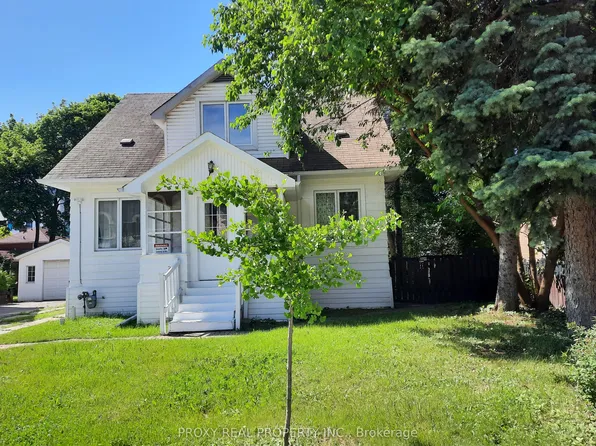 205 Maplehurst Ave E, Toronto, ON M2N 3C3