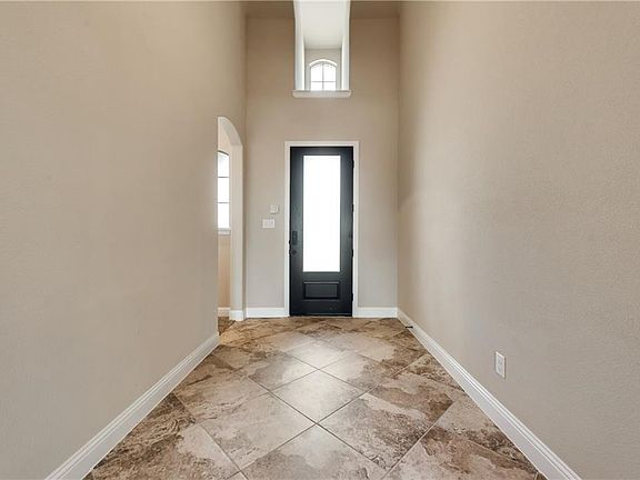 3rd image of 1904 Edward Dr