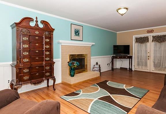 3rd image of 4011 Boonesboro Dr