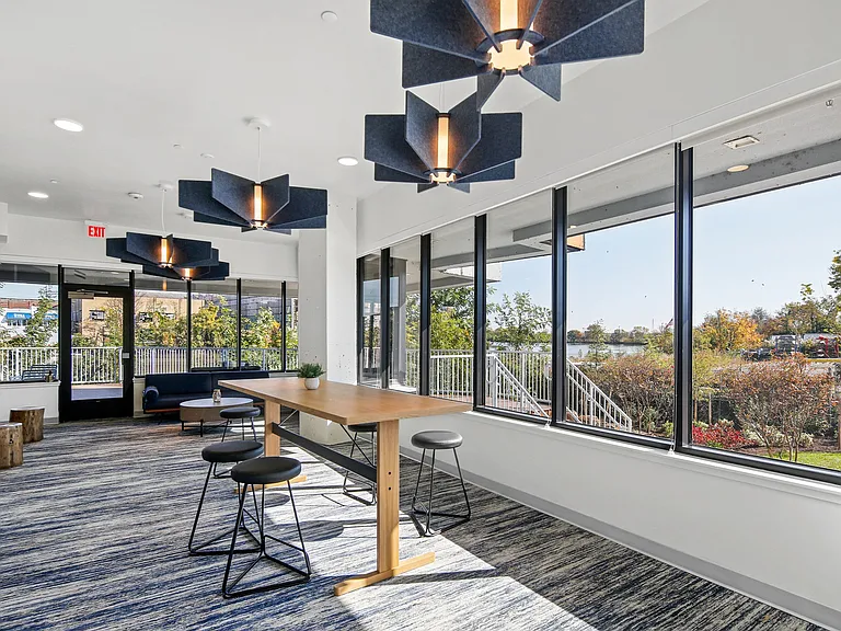 River House Apartments — Photo 38