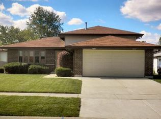 18236 65th Ave, Tinley Park, IL 60477