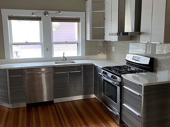3rd image of 43 Roselin Ave #2