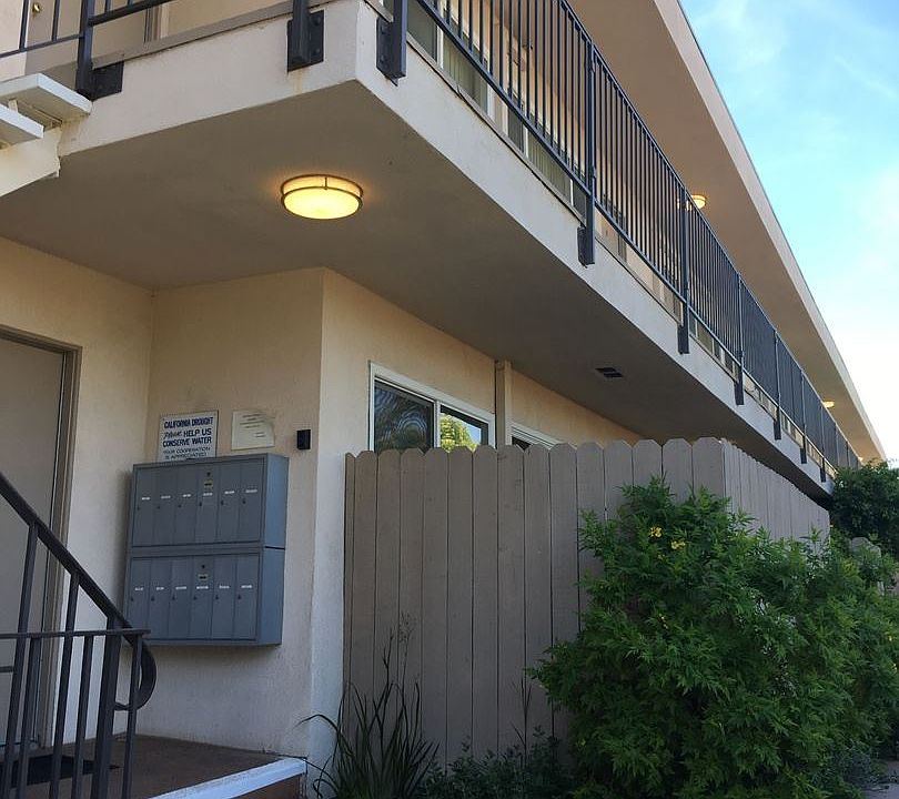 2nd image of 10849 Bloomfield St APT 09