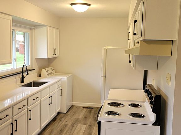 5th image of 521 Hollendale Dr #521
