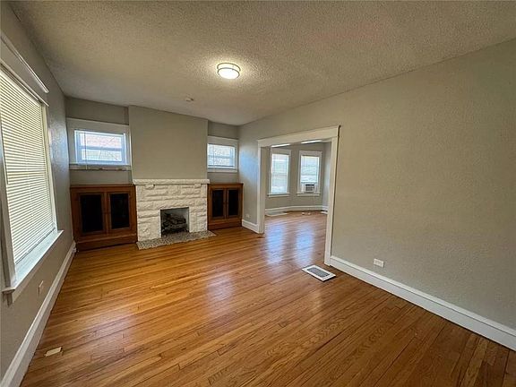 2nd image of 5412/5414 Saint John Ave