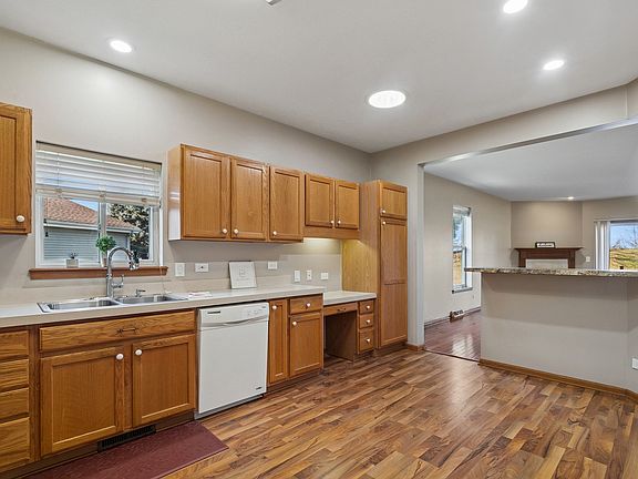 5th image of 3840 Fox Hunt Way
