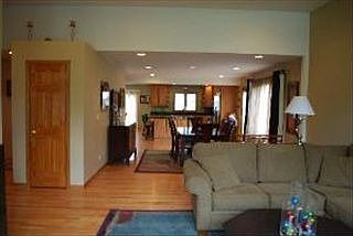5th image of 419 Wilshire Dr W