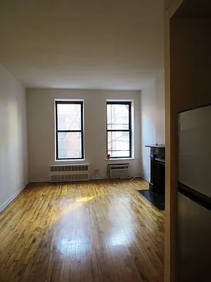 Rented by Waverly Realty Associates | media 17