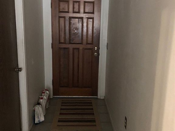 3rd image of 702 Barnett Dr