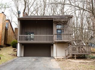 309 Clearwater Dr, Belleville, IL 62220