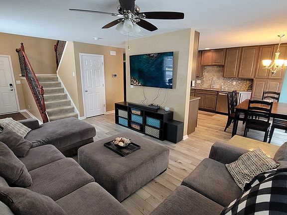 4th image of 1422 Carlisle Ln