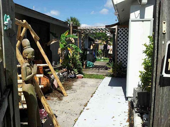5th image of 5031 Springwood Dr