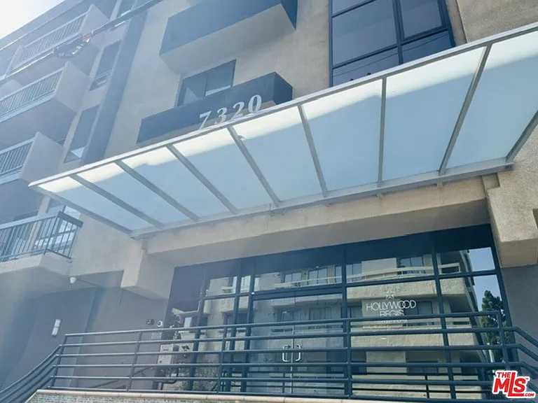 7320 Hawthorn Ave #308 — Photo 14