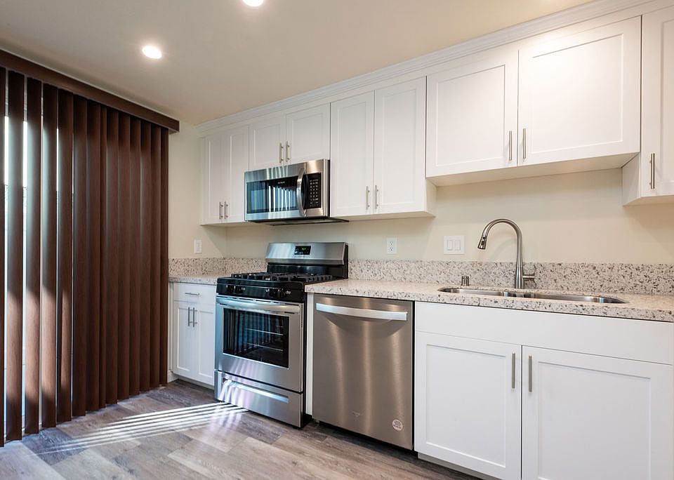 1st image of 1036 Tourmaline St APT G